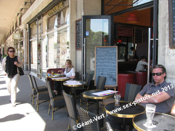 Drinking Parisians: Rivoli Park Café